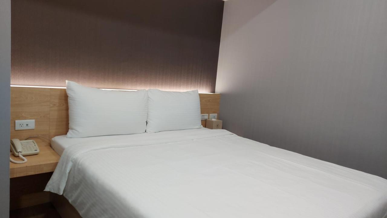 Cy Hotel Taipeh Exterior foto